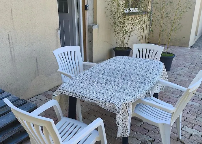 아파트 Independant